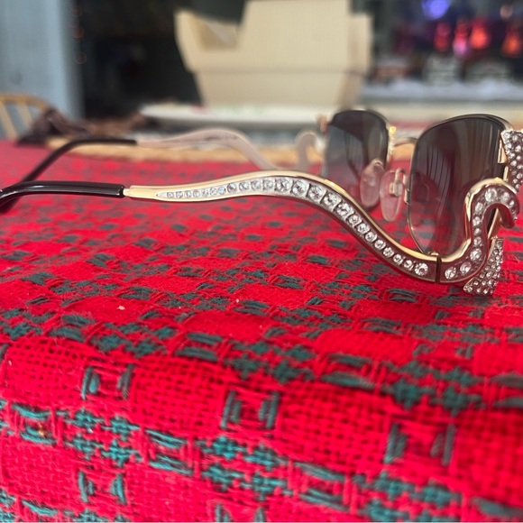 Caviar Champagne Series 6127 Gold Bow Women's Sunglasses - Picture 4 of 12